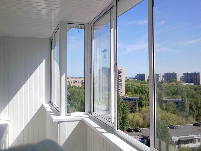Нестандартное остекление балконов косой формы и проблемных балконов Подольск